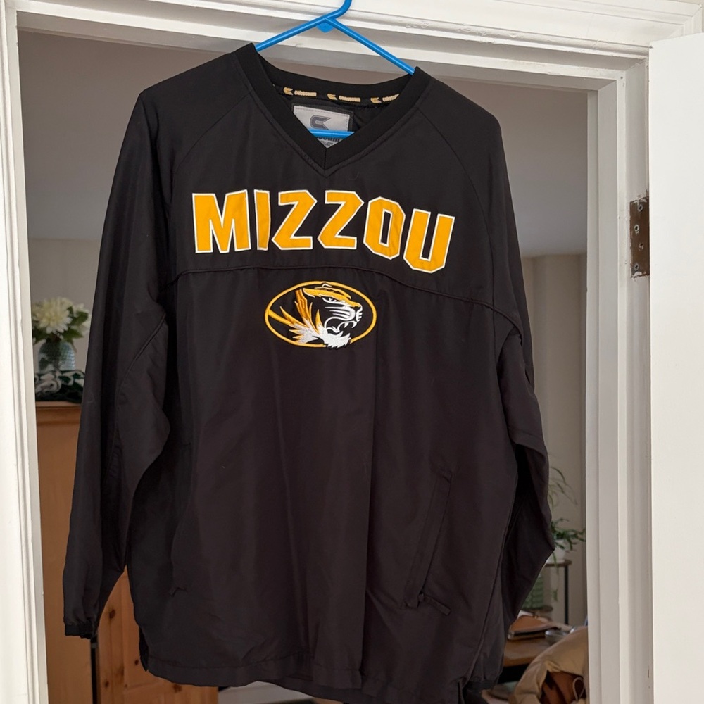 Colosseum Black and Gold Mizzou Pullover